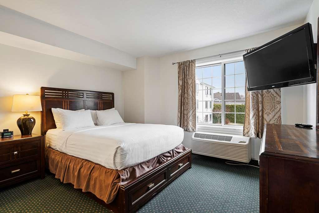 Charlevoix Inn & Suites Surestay Collection By Best Western Pokój zdjęcie