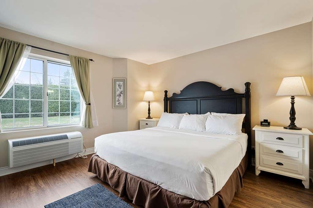 Charlevoix Inn & Suites Surestay Collection By Best Western Pokój zdjęcie