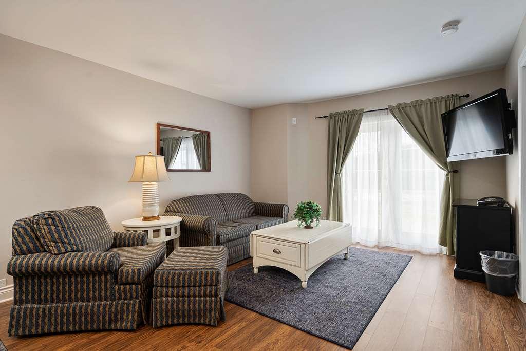 Charlevoix Inn & Suites Surestay Collection By Best Western Pokój zdjęcie