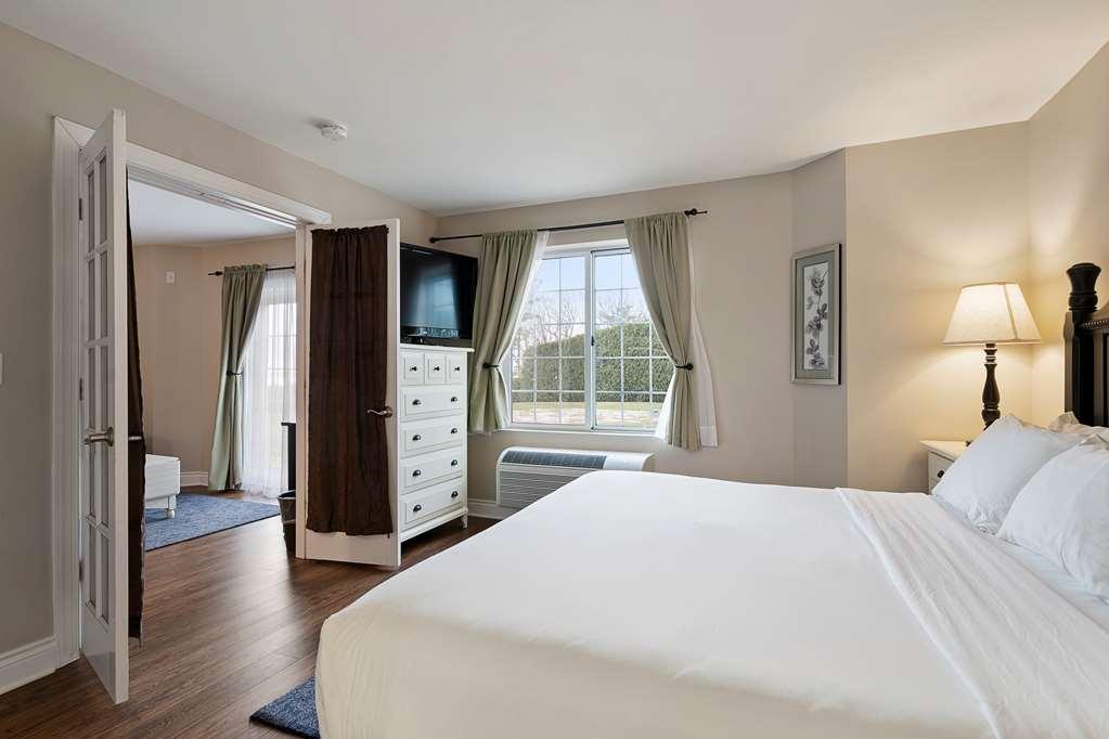 Charlevoix Inn & Suites Surestay Collection By Best Western Pokój zdjęcie
