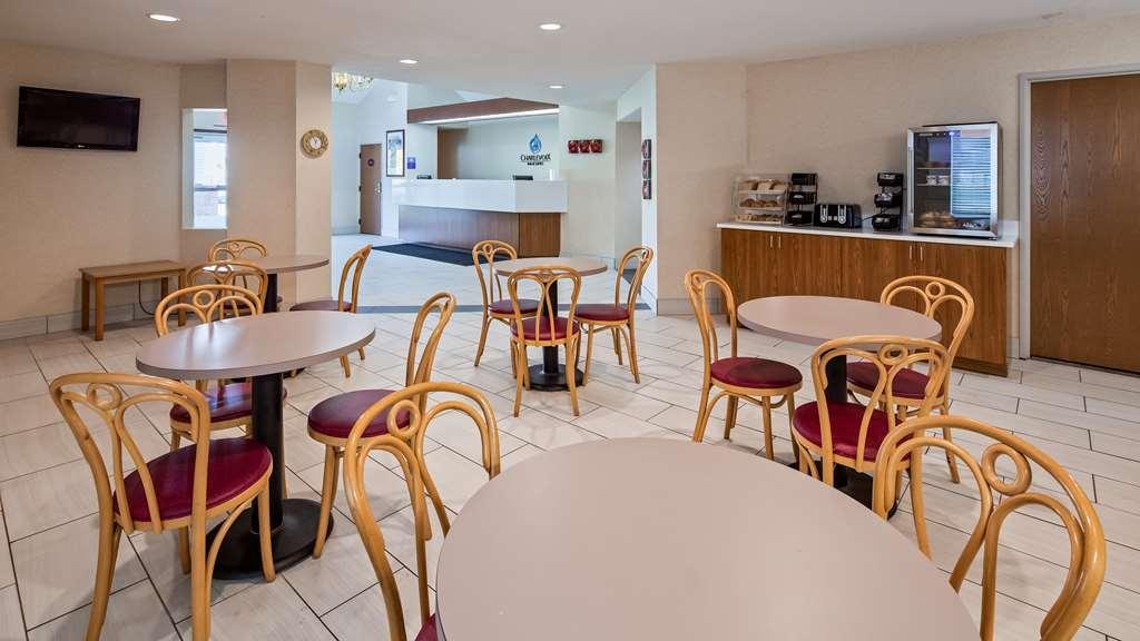 Charlevoix Inn & Suites Surestay Collection By Best Western Zewnętrze zdjęcie